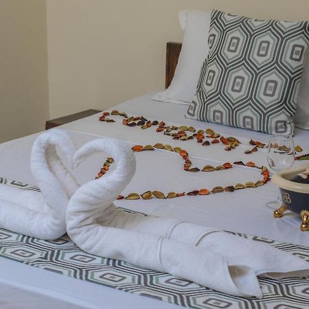 Merry Villa Hotel & Apartments Mombassa Buitenkant foto